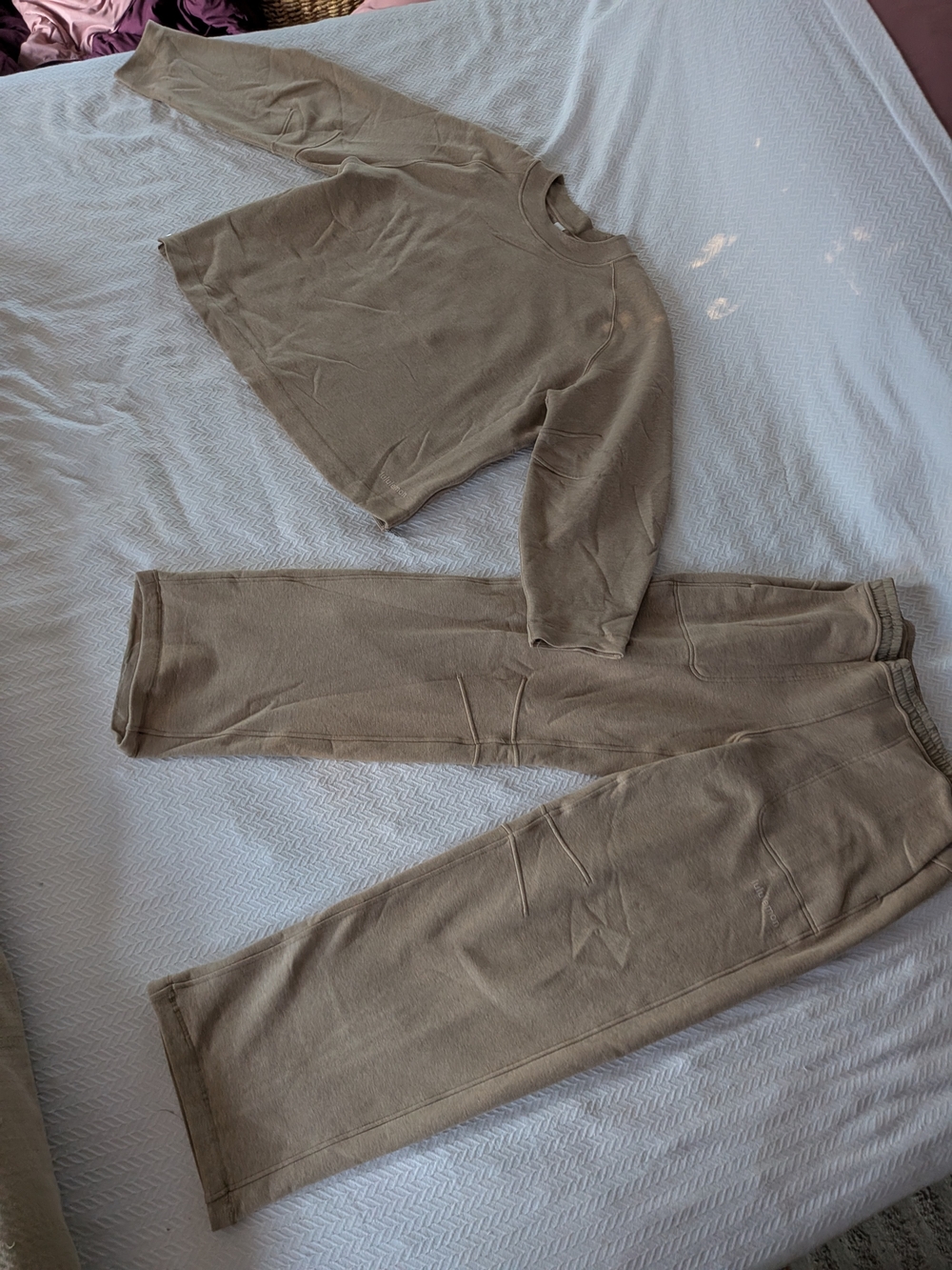Lululemon SET Large Straight Wide Barrel Leg Sweats Crew Sweatshirts Tan Beige